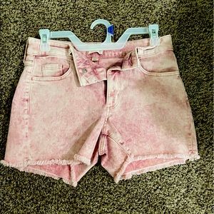 Universal thread pink jean shorts, size 27